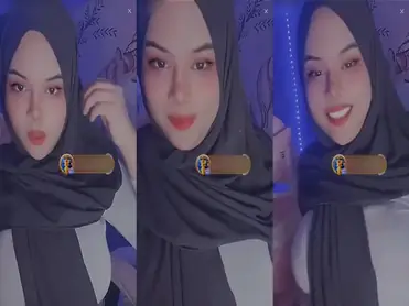 Arrazyny Live Nakal Buka Baju Pamer Dada Montok Seksi poster