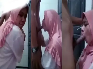 Bokep Jilbab Hijab Pink Puas Layani Partner Kost poster