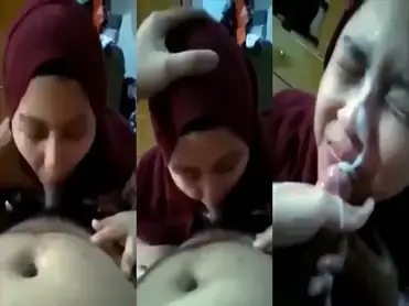 Crott Sperma Deras di Muka Hijaber Cantik Indo poster
