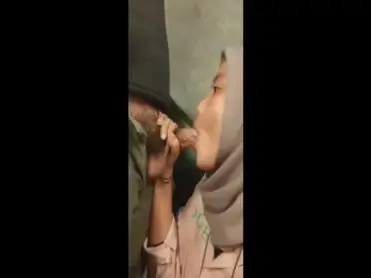 Jilbab Manis Diminta BJ Sebelum Tidur Langsung Nurut poster